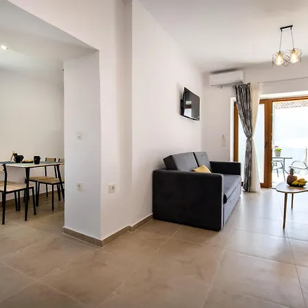 Maison * Limenária